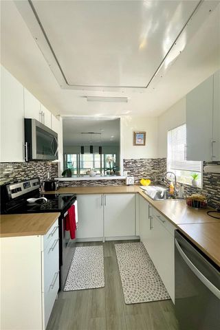 5980 NW 64th Ave 312, Tamarac, FL 33319