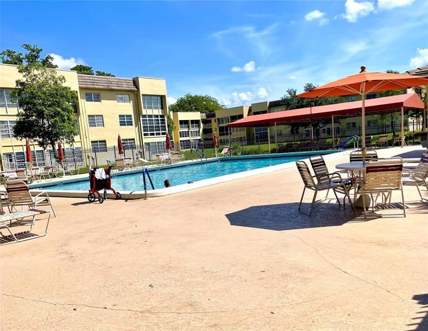 5980 NW 64th Ave 312, Tamarac, FL 33319