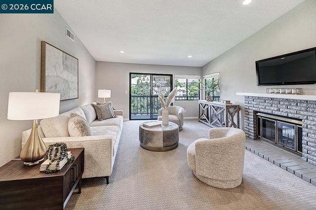 4521 Terra Granada Dr 4B, Walnut Creek, CA 94595