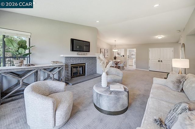 4521 Terra Granada Dr 4B, Walnut Creek, CA 94595