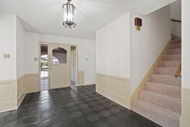 2011 Briar Lane, Richmond, TX 77469