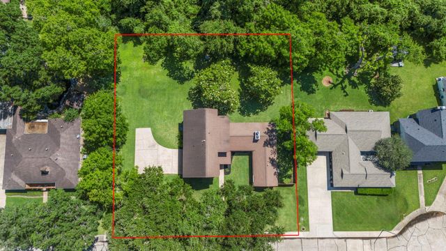 2011 Briar Lane, Richmond, TX 77469