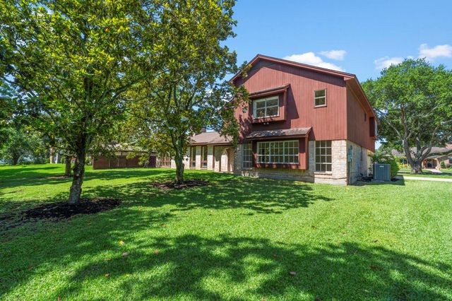 2011 Briar Lane, Richmond, TX 77469