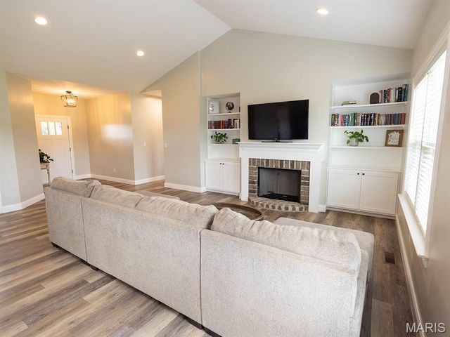 27650 Iowa Road, Perry, MO 63462