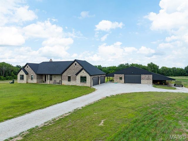 27650 Iowa Road, Perry, MO 63462