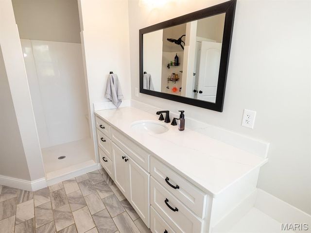 27650 Iowa Road, Perry, MO 63462