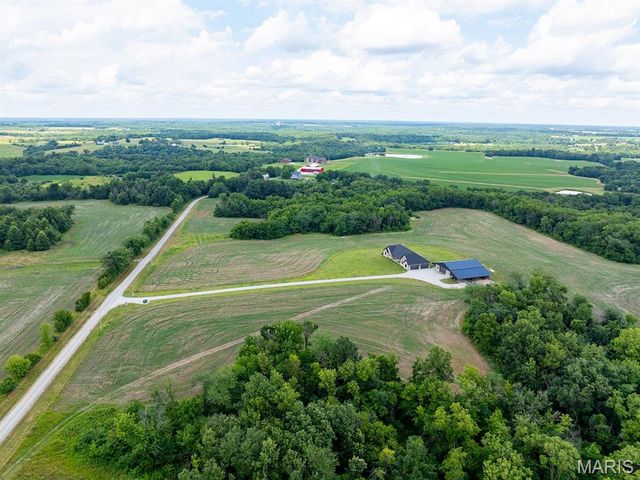 27650 Iowa Road, Perry, MO 63462