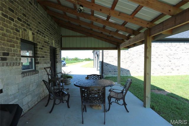 27650 Iowa Road, Perry, MO 63462