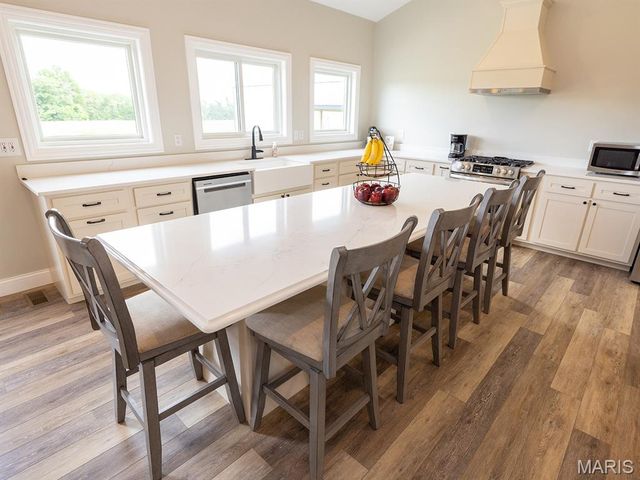 27650 Iowa Road, Perry, MO 63462