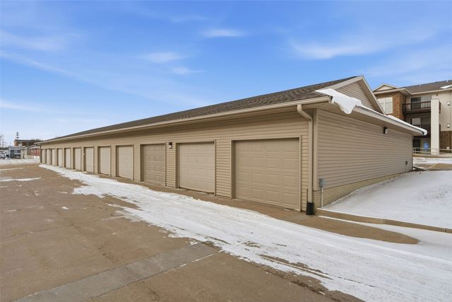 3110 Wilson SW 5, Cedar Rapids, IA 52404