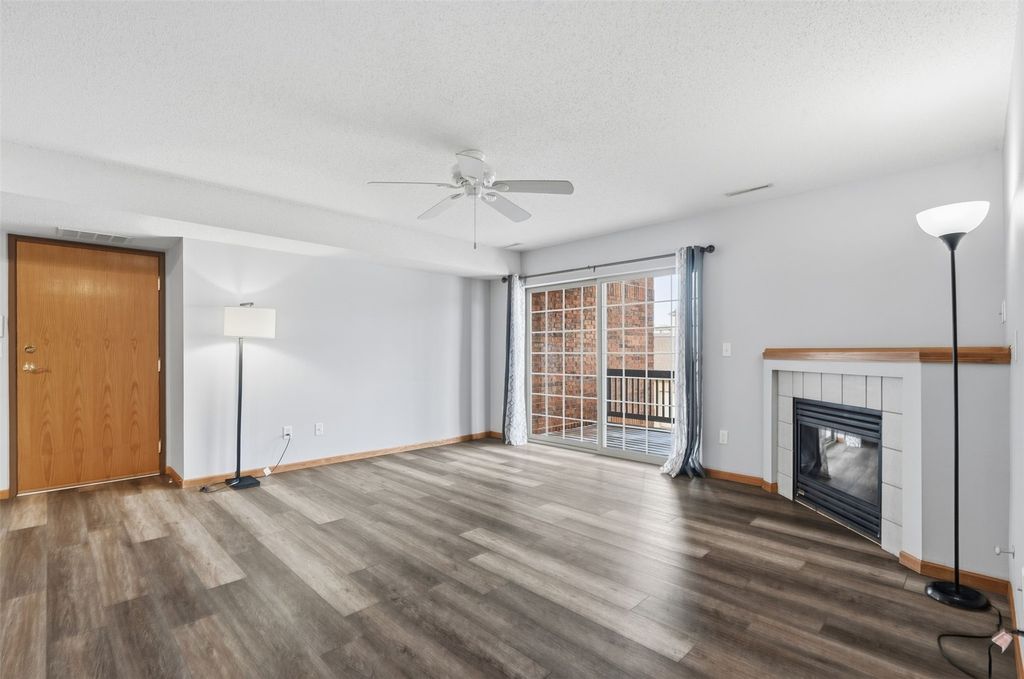 3110 Wilson SW 5, Cedar Rapids, IA 52404