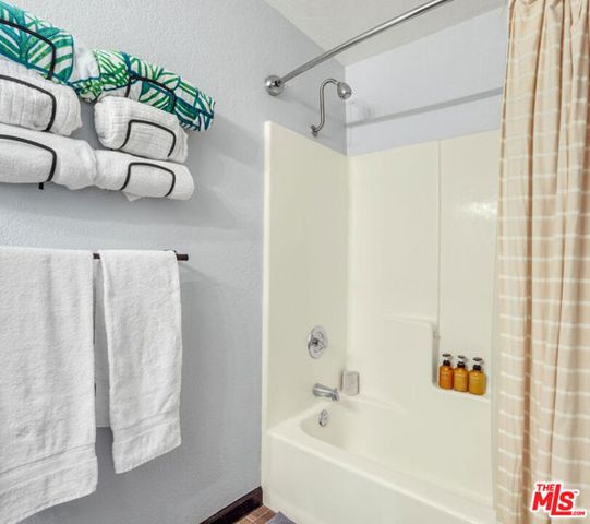 751 N Los Felices Circle 212, Palm Springs, CA 92262