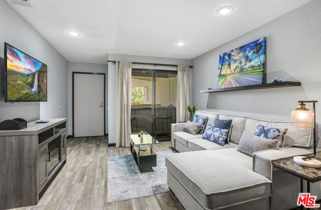 751 N Los Felices Circle 212, Palm Springs, CA 92262