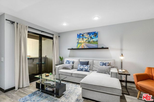 751 N Los Felices Circle 212, Palm Springs, CA 92262
