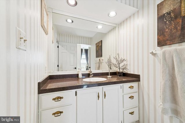 1148 SHADOW OAK DR, Malvern, PA 19355