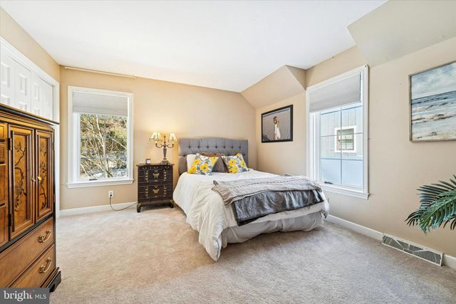 1148 SHADOW OAK DR, Malvern, PA 19355