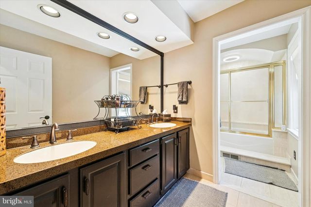 1148 SHADOW OAK DR, Malvern, PA 19355