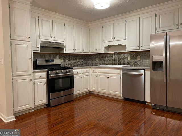 1024 Laurel Lake Drive, Ball Ground, GA 30107