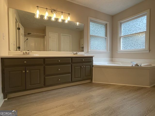 1024 Laurel Lake Drive, Ball Ground, GA 30107