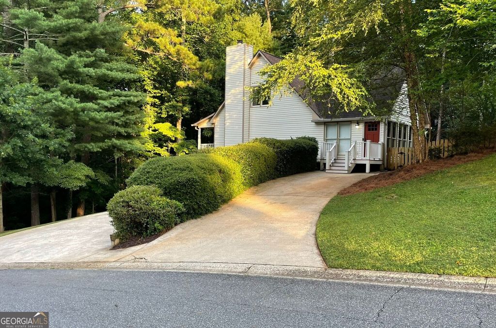 1024 Laurel Lake Drive, Ball Ground, GA 30107
