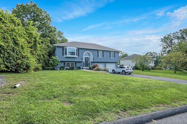 13 Jodphur Lane, Newburgh, NY 12550