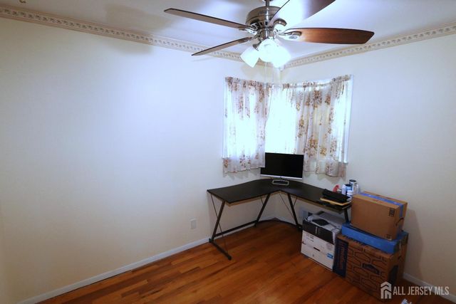 89 Oak Lane, Edison, NJ 08817