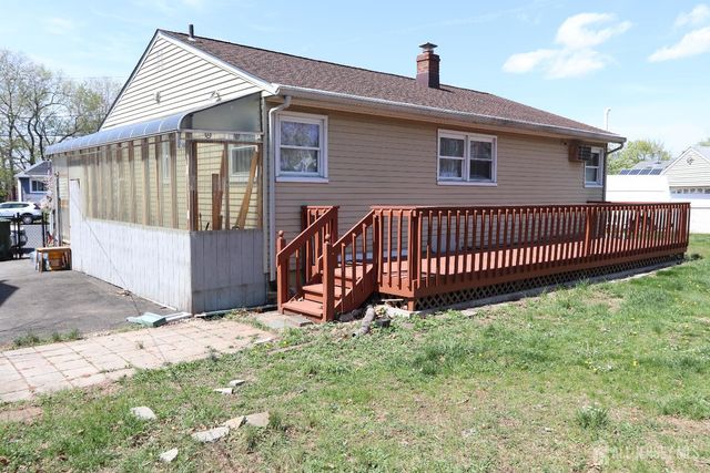 89 Oak Lane, Edison, NJ 08817