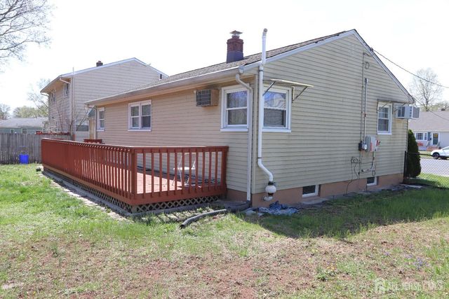 89 Oak Lane, Edison, NJ 08817