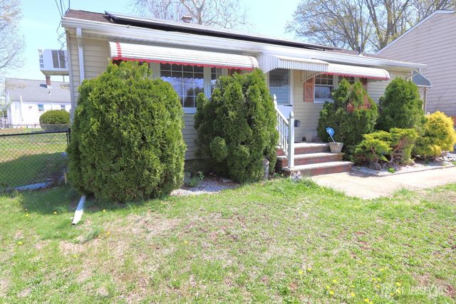 89 Oak Lane, Edison, NJ 08817