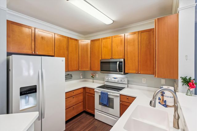 1025 Riverland Woods Place 1008, Charleston, SC 29412