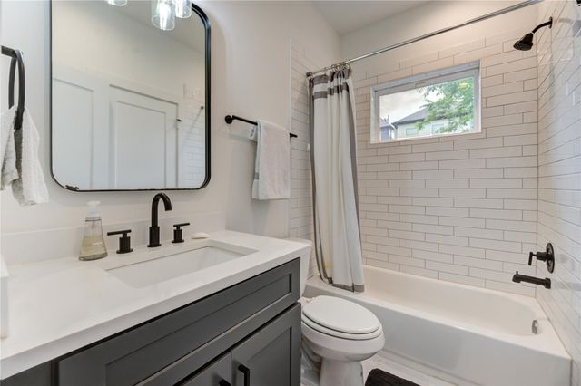 2534 Terry Street, Houston, TX 77009