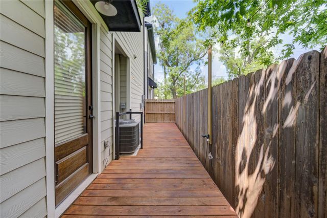 2534 Terry Street, Houston, TX 77009