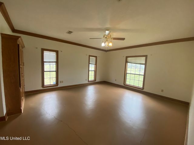 543 N Springlake Circle, Terry, MS 39170