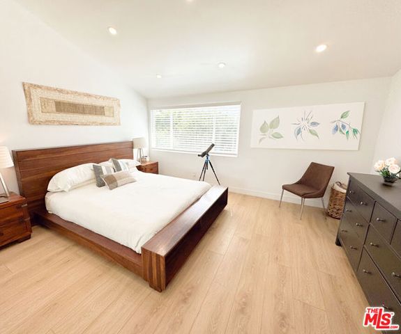 4327 Cezanne Avenue, Woodland Hills (los Angeles), CA 91364