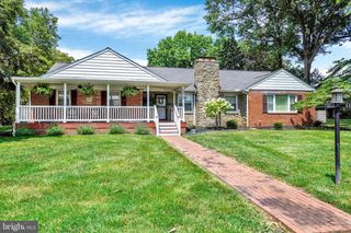 2213 EASTERN BLVD, York, PA 17402
