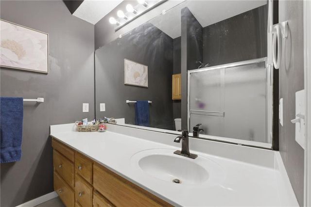 6706 S Brookside Road, Pleasant Valley, MO 64068