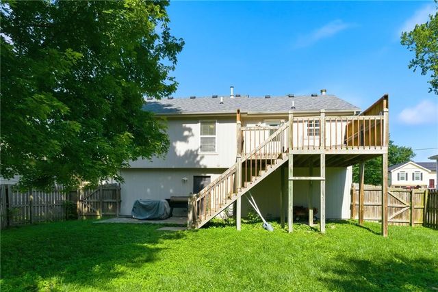 6706 S Brookside Road, Pleasant Valley, MO 64068