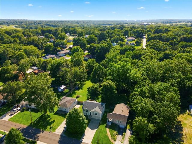 6706 S Brookside Road, Pleasant Valley, MO 64068
