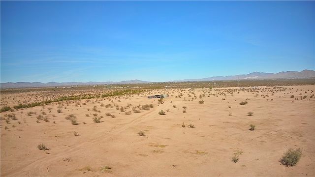 0000 S Ponderosa Road, Golden Valley, AZ 86413