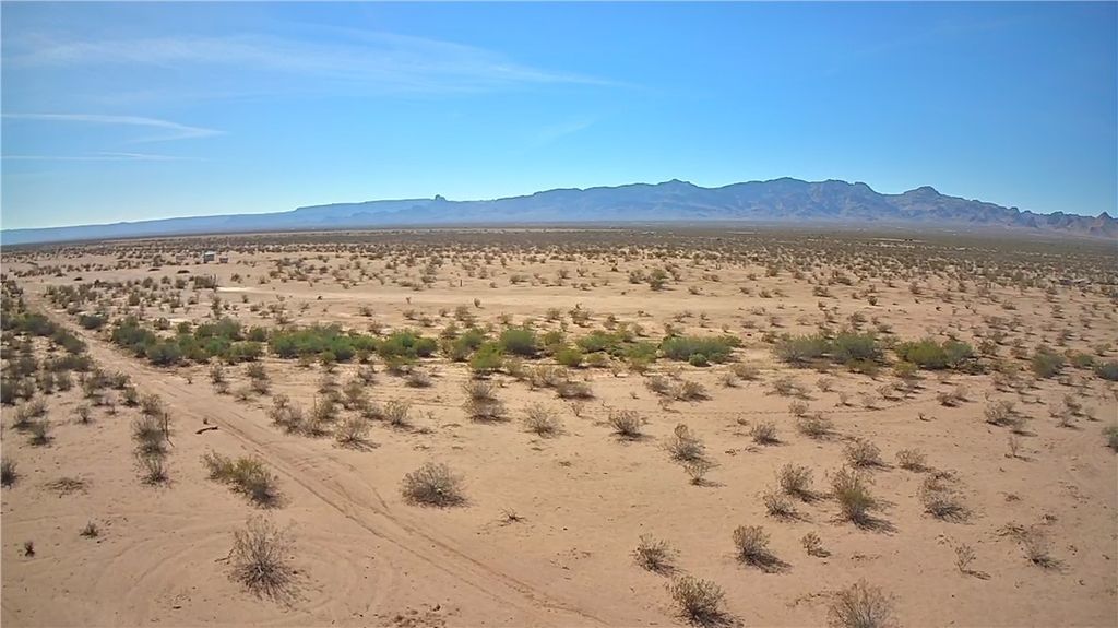 0000 S Ponderosa Road, Golden Valley, AZ 86413