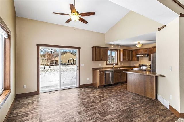 3316 Sanford Lane, Eau Claire, WI 54703