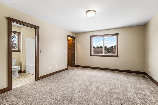 3316 Sanford Lane, Eau Claire, WI 54703