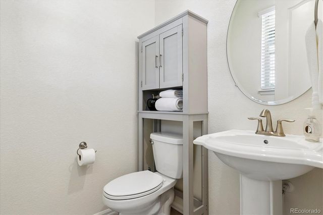 9677 Bennett Peak Street, Littleton, CO 80125