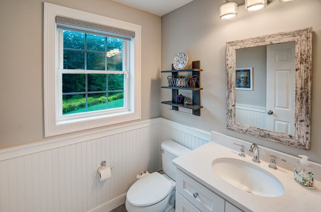 5 Mcintosh Ln, Littleton, MA 01460