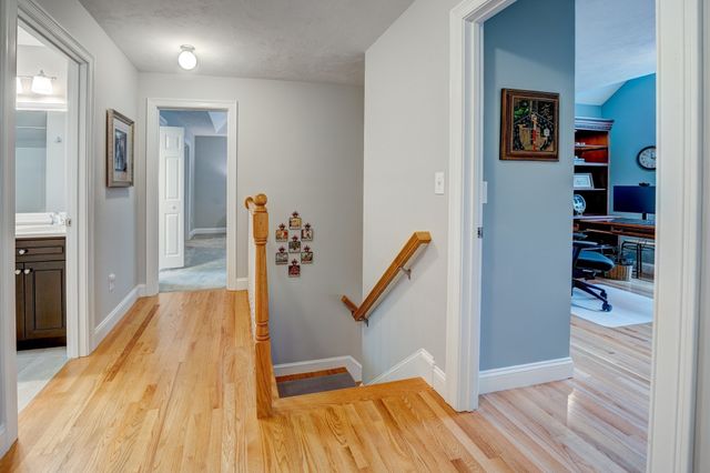 5 Mcintosh Ln, Littleton, MA 01460