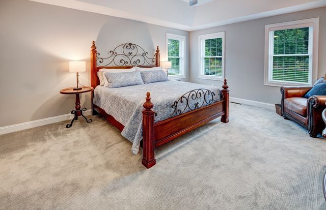 5 Mcintosh Ln, Littleton, MA 01460