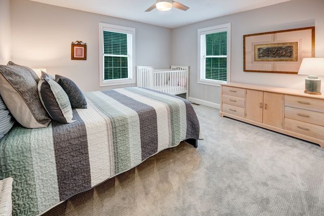 5 Mcintosh Ln, Littleton, MA 01460
