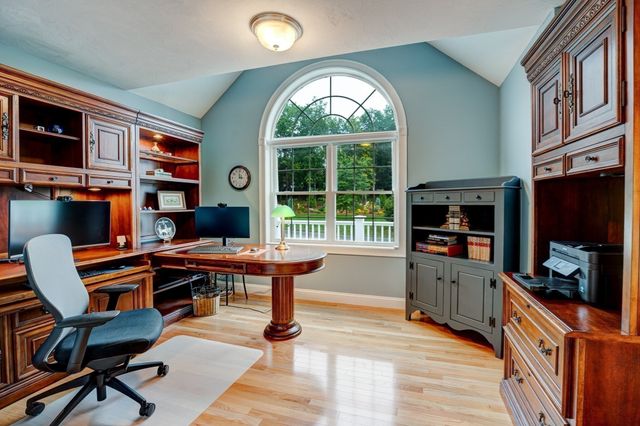 5 Mcintosh Ln, Littleton, MA 01460