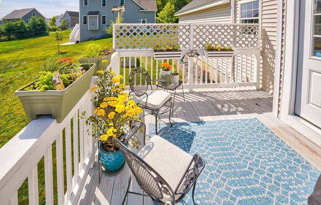 5 Mcintosh Ln, Littleton, MA 01460