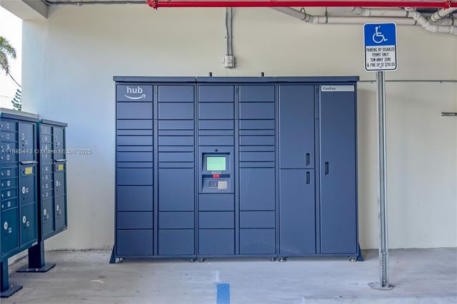 21850 Old Dixie highway 001, Miami, FL 33170